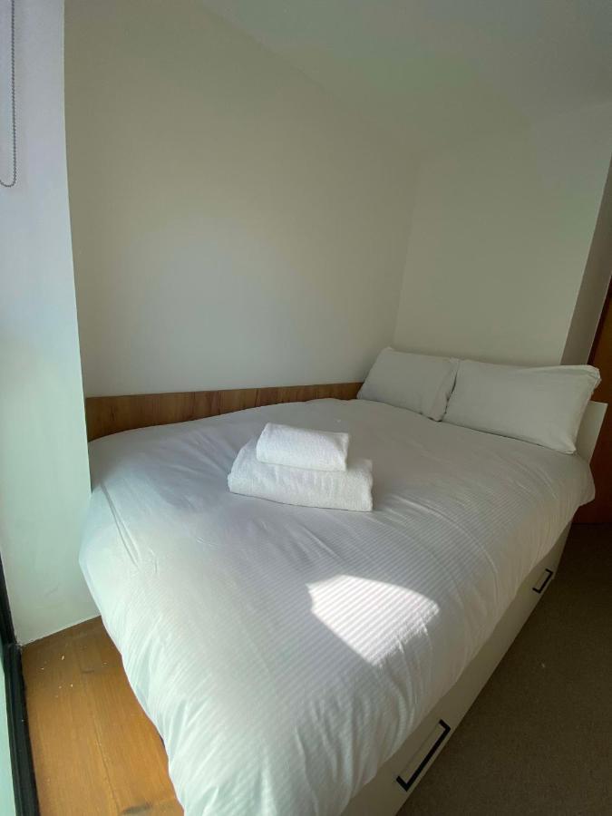 Regency Hall Smart Cheltenham Ensuite Rooms C מראה חיצוני תמונה