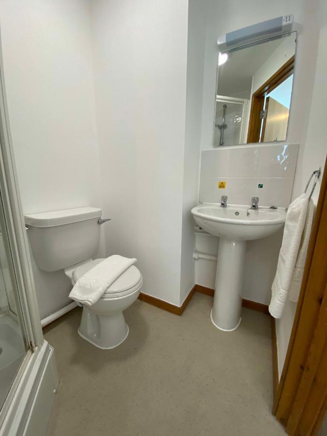 Regency Hall Smart Cheltenham Ensuite Rooms C מראה חיצוני תמונה